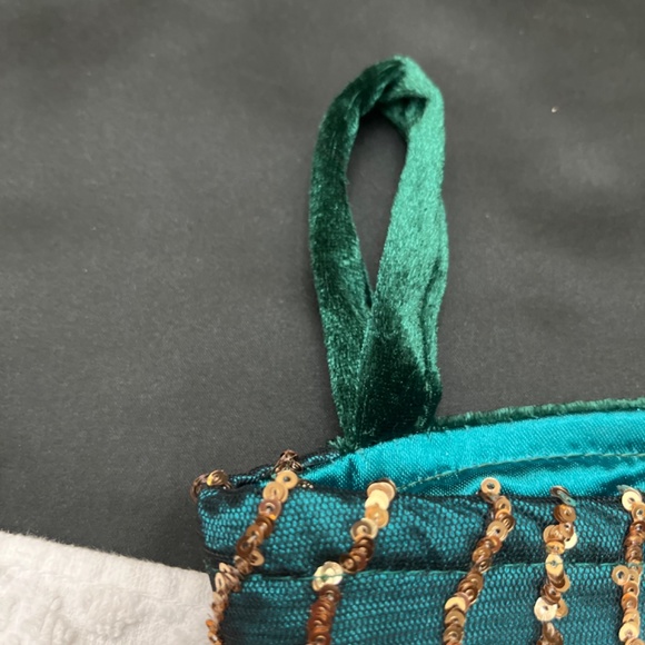 Set of Two NWT Green and Gold Christmas Stockings. - Picture 8 of 10